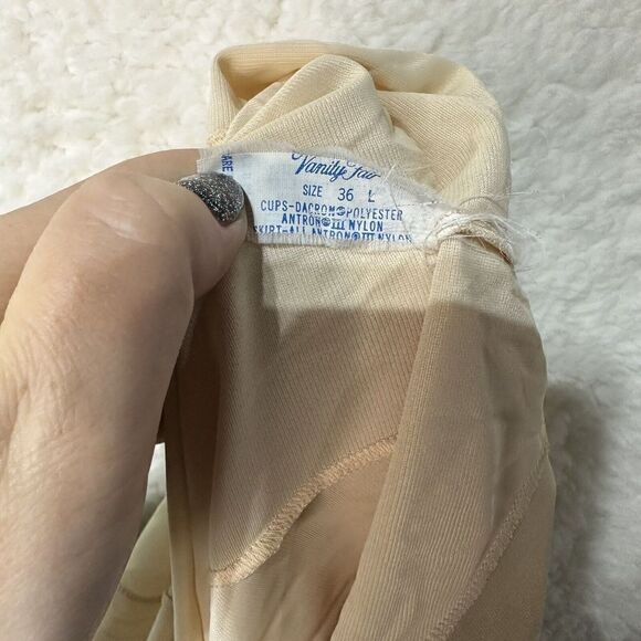 Vintage Vanity Fair Full Slip Cream Silky Nylon Sz 36 Lace Trim 40” Long Ivory - Picture 4 of 4